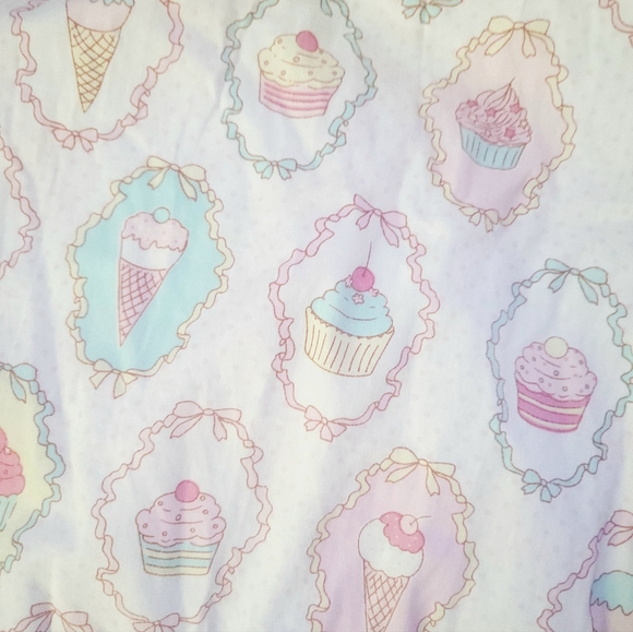 Lil Cactus Girl's Embroidered Cupcake Smocked Bishop Dress / Size 5 /Party Dress - Picture 14 of 14